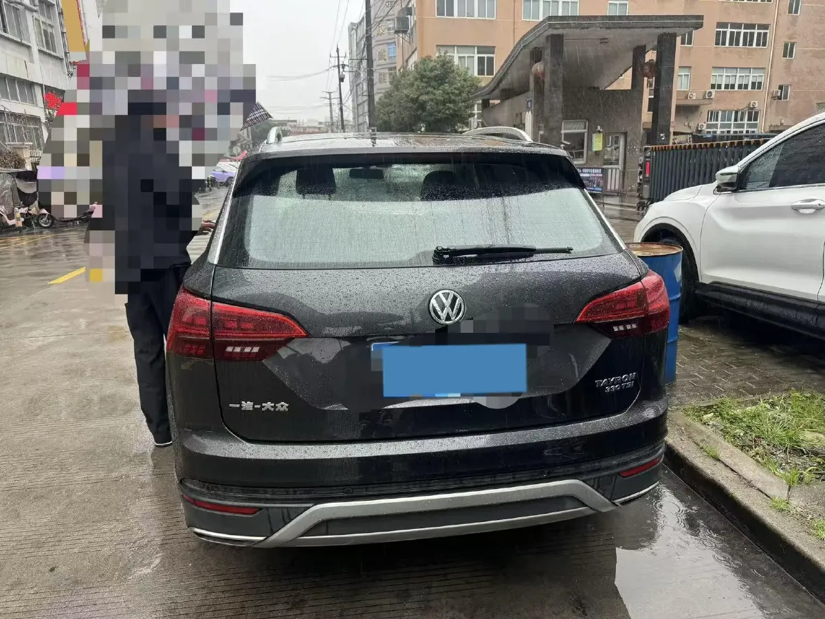 2019 Jeep Cherokee 2.0T 234HP L4 9AT,autocango,china used car exporter,china ev exporter,chinese used car exporter,chinese used ev exporter