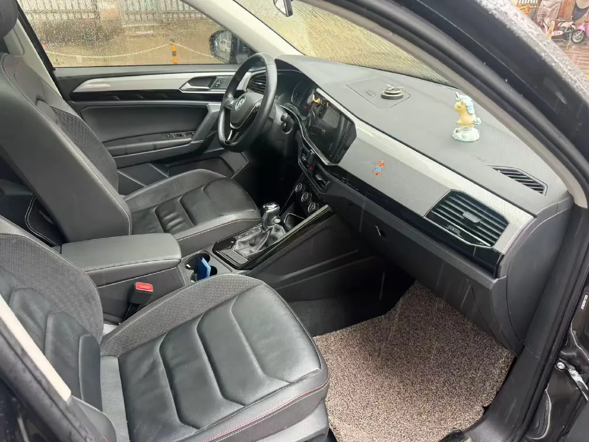 2019 Jeep Cherokee 2.0T 234HP L4 9AT,autocango,china used car exporter,china ev exporter,chinese used car exporter,chinese used ev exporter