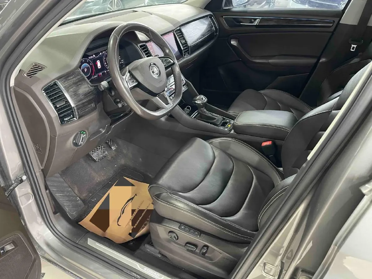 2021 Skoda Kodiak 2.0T 220HP L4 7DCT,autocango,china used car exporter,china ev exporter,chinese used car exporter,chinese used ev exporter