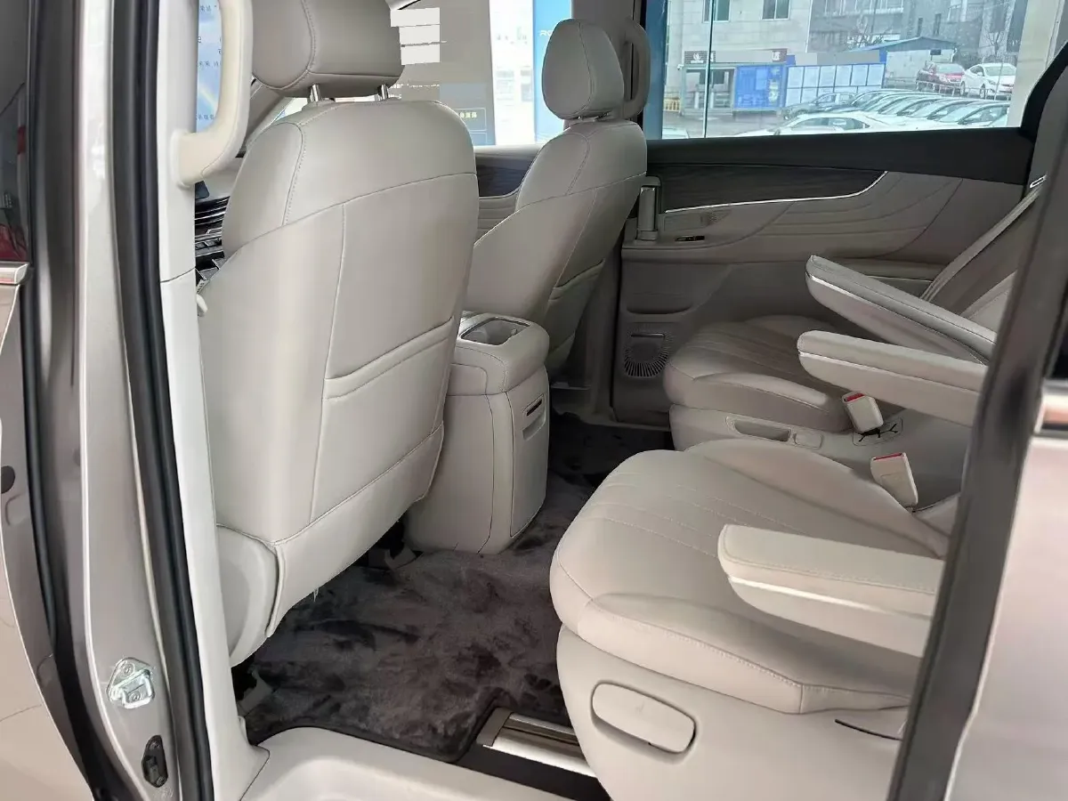 2025 Roewe iMAX8 1.5T 150HP L4 1DHT PHEV 24.7KWH,autocango,china used car exporter,china ev exporter,chinese used car exporter,chinese used ev exporter