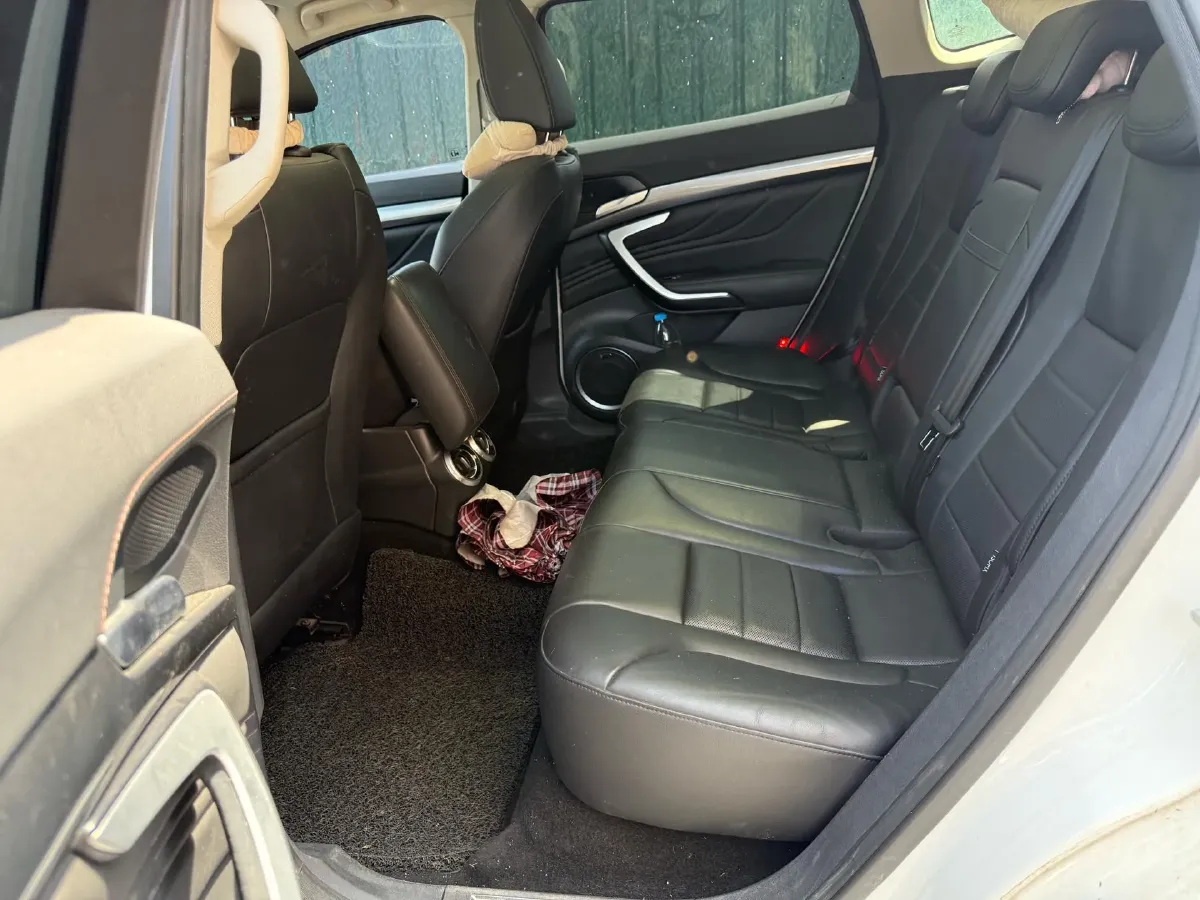 2017 WEY VV7 2.0T 234HP L4 7DCT,autocango,china used car exporter,china ev exporter,chinese used car exporter,chinese used ev exporter