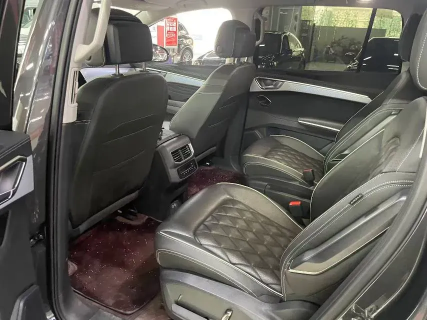 2022 Volkswagen Talagon 2.5T 299HP V6 7DCT,autocango,china used car exporter,china ev exporter,chinese used car exporter,chinese used ev exporter