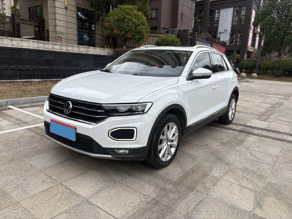 2022 Volkswagen T-Roc 1.4T 150HP L4 7DCT,autocango,china used car exporter,china ev exporter,chinese used car exporter,chinese used ev exporter