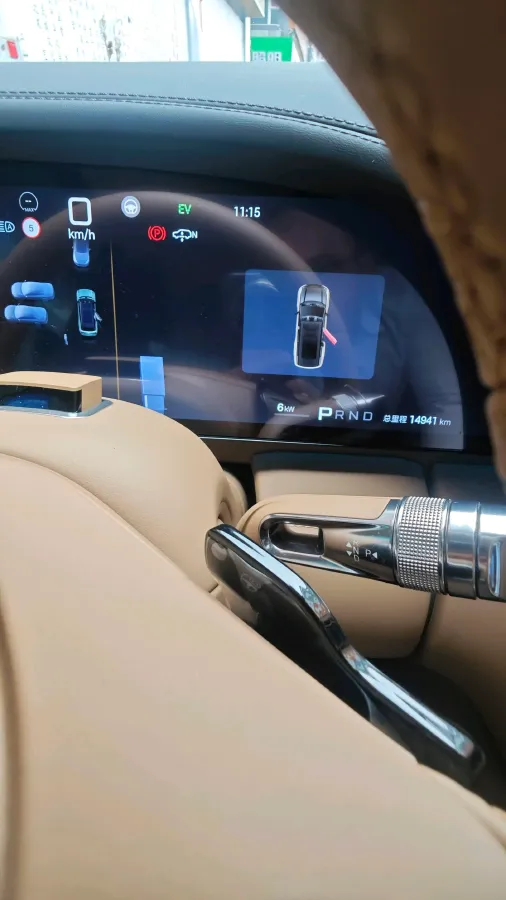 2025 YangWang U8 L REEV 272HP REEV,autocango,china used car exporter,china ev exporter,chinese used car exporter,chinese used ev exporter