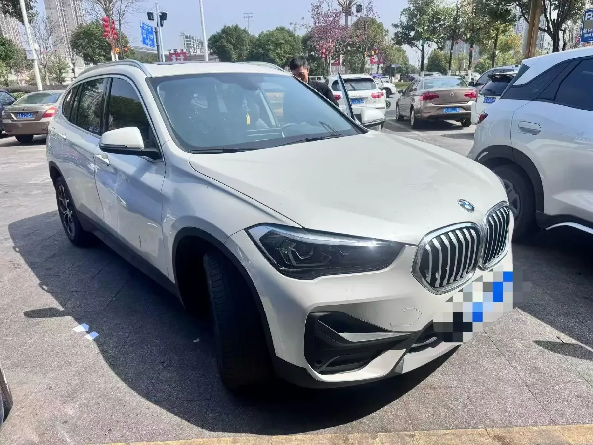 2022 BMW X1 2.0T 192HP L4 7DCT,autocango,china used car exporter,china ev exporter,chinese used car exporter,chinese used ev exporter