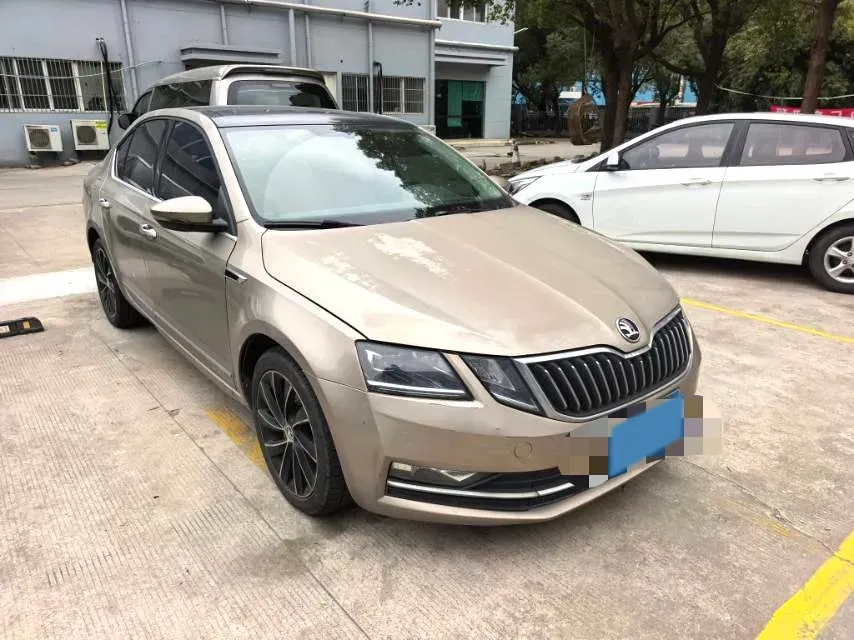 2018 Skoda Octavia 1.4T 150HP L4 7DCT,autocango,china used car exporter,china ev exporter,chinese used car exporter,chinese used ev exporter
