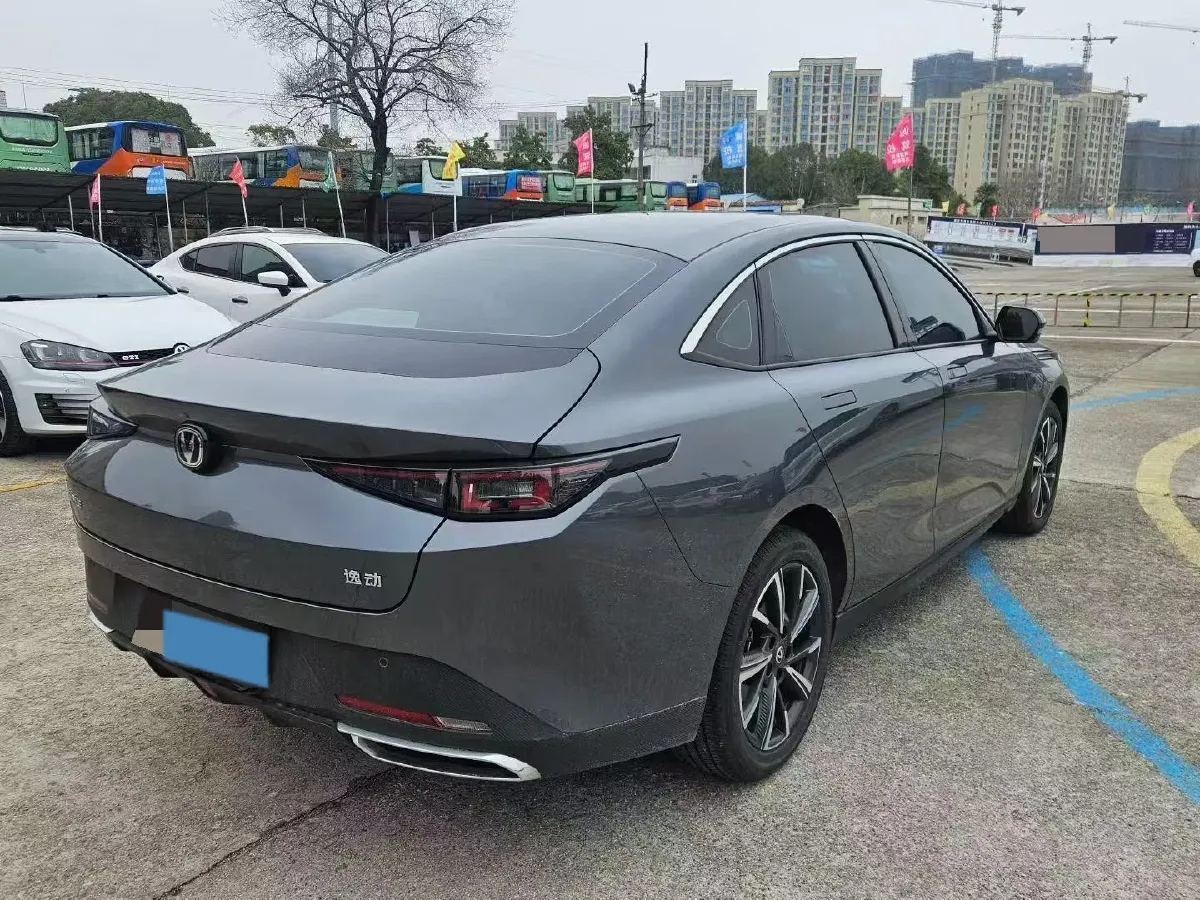 2023 ChangAn Lamore 1.5T 170HP L4 7DCT,autocango,china used car exporter,china ev exporter,chinese used car exporter,chinese used ev exporter