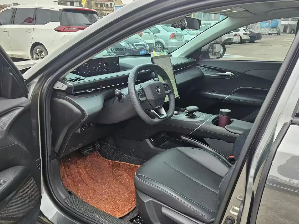 2023 ChangAn Lamore 1.5T 170HP L4 7DCT,autocango,china used car exporter,china ev exporter,chinese used car exporter,chinese used ev exporter