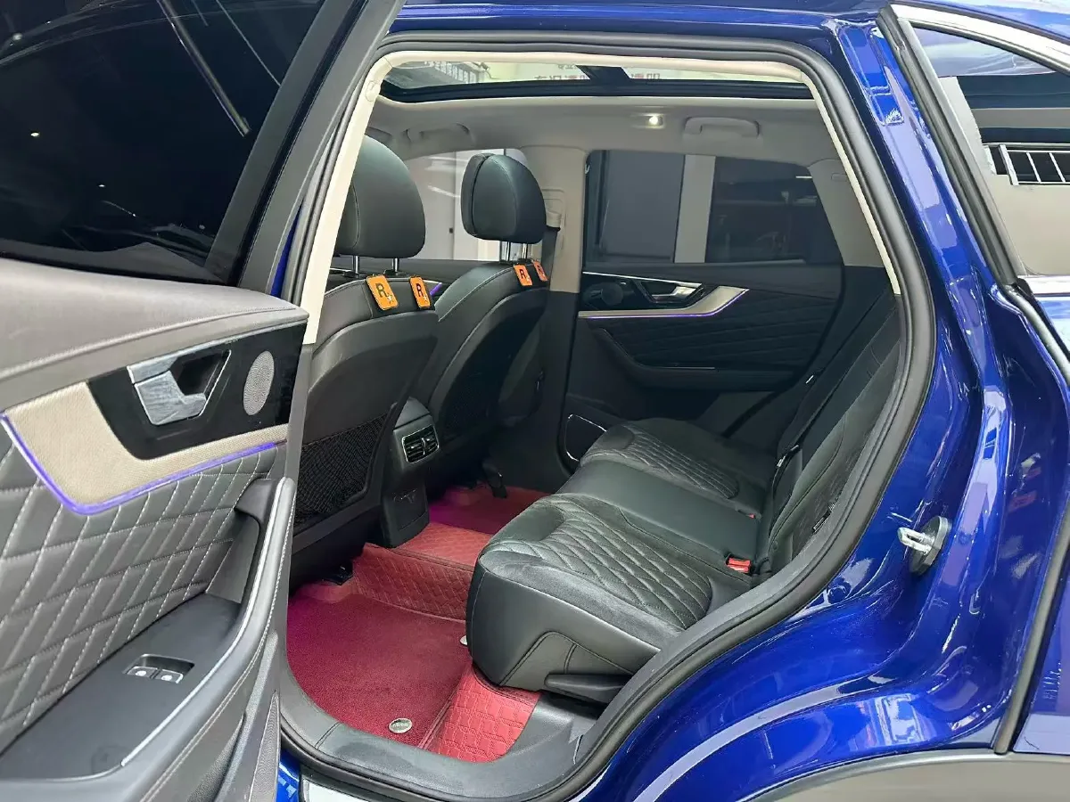 2019 HongQi HS5 2.0T 224HP L4 6AT,autocango,china used car exporter,china ev exporter,chinese used car exporter,chinese used ev exporter