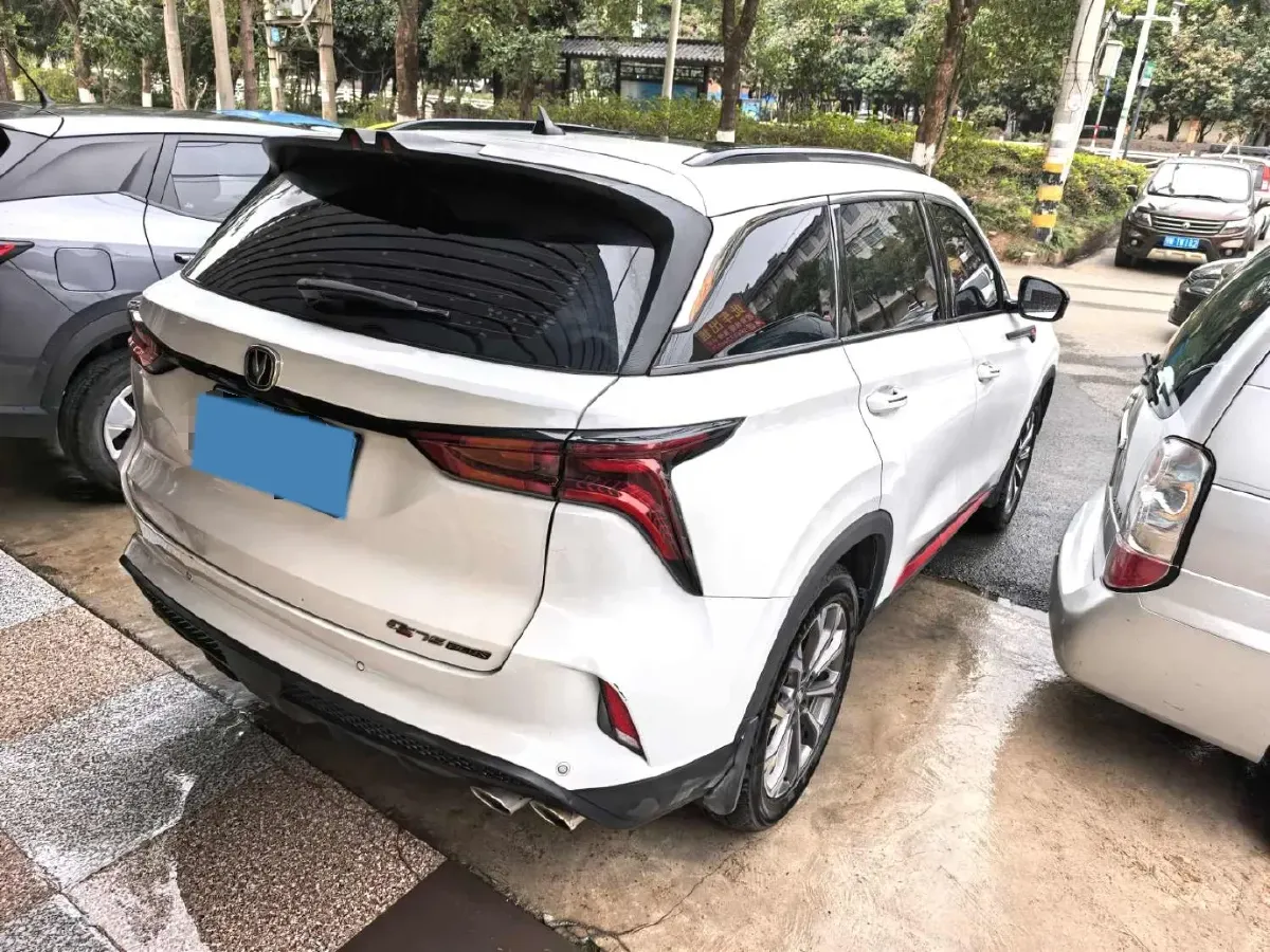 2022 ChangAn CS75 Plus 2.0T 233HP L4 8AT,autocango,china used car exporter,china ev exporter,chinese used car exporter,chinese used ev exporter