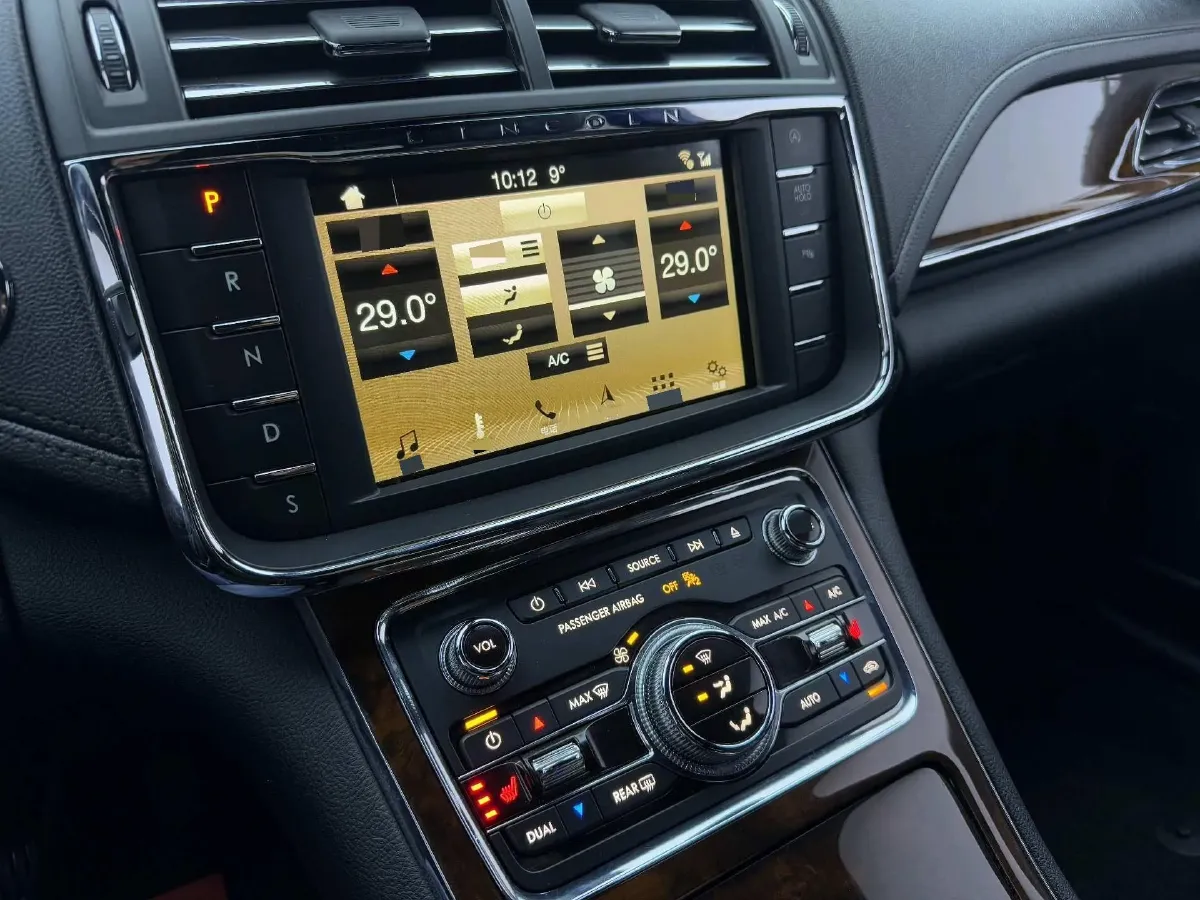 2018 Lincoln Continental 2.0T 261HP L4 6AT,autocango,china used car exporter,china ev exporter,chinese used car exporter,chinese used ev exporter