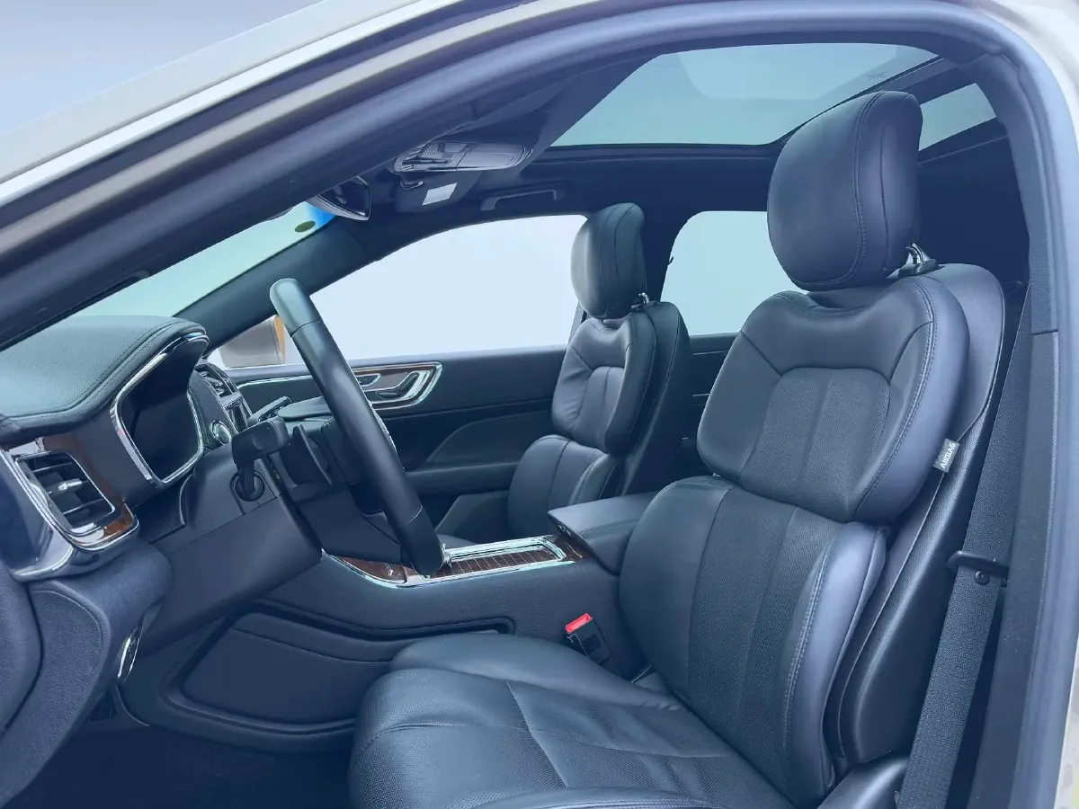 2018 Lincoln Continental 2.0T 261HP L4 6AT,autocango,china used car exporter,china ev exporter,chinese used car exporter,chinese used ev exporter