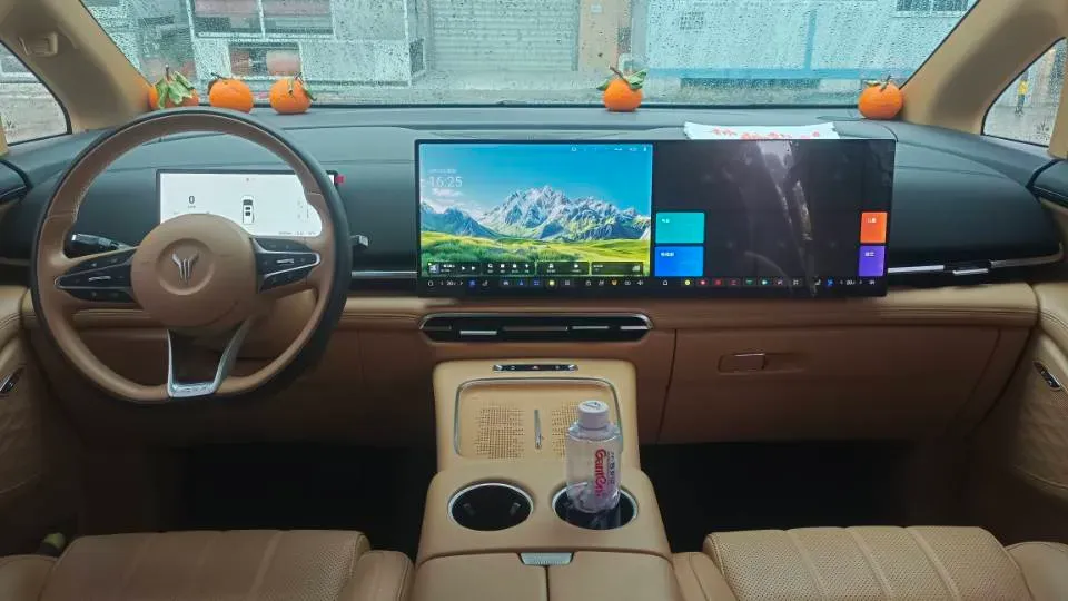 2026 Voyah Dream 1.5T 150HP L4 PHEV,autocango,china used car exporter,china ev exporter,chinese used car exporter,chinese used ev exporter