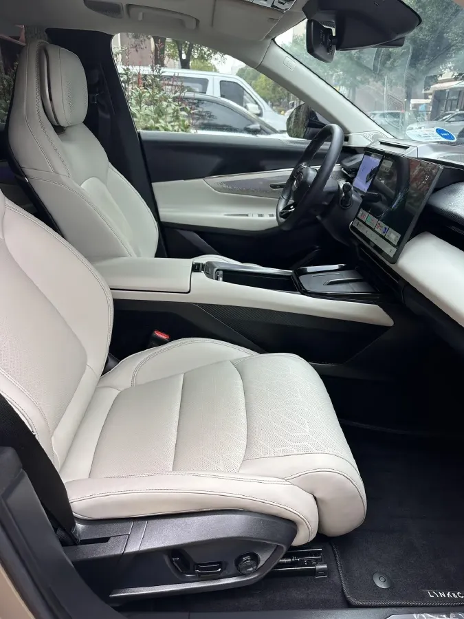 2023 LYNK&CO 08 EM-P 1.5T 163HP L4 3DHT PHEV 39.6KWH,autocango,china used car exporter,china ev exporter,chinese used car exporter,chinese used ev exporter