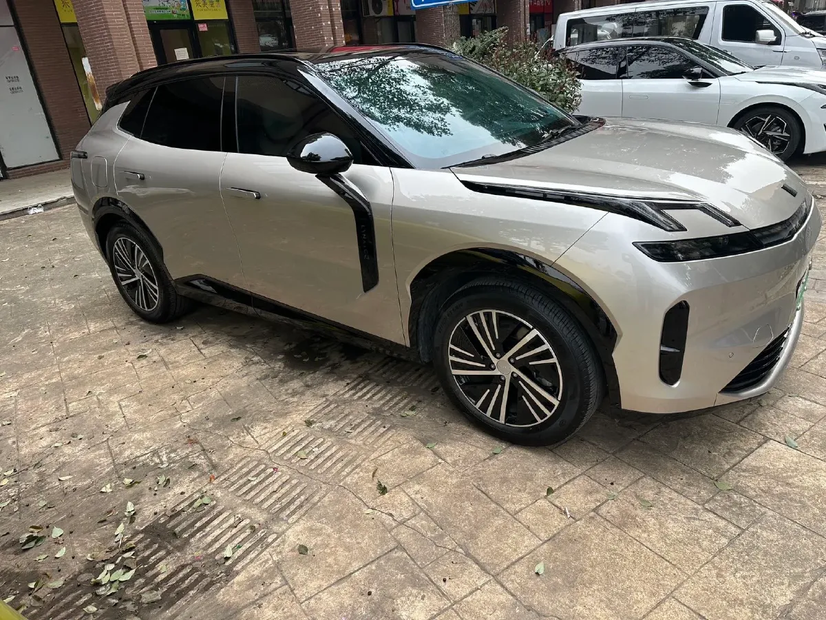 2023 LYNK&CO 08 EM-P 1.5T 163HP L4 3DHT PHEV 39.6KWH,autocango,china used car exporter,china ev exporter,chinese used car exporter,chinese used ev exporter
