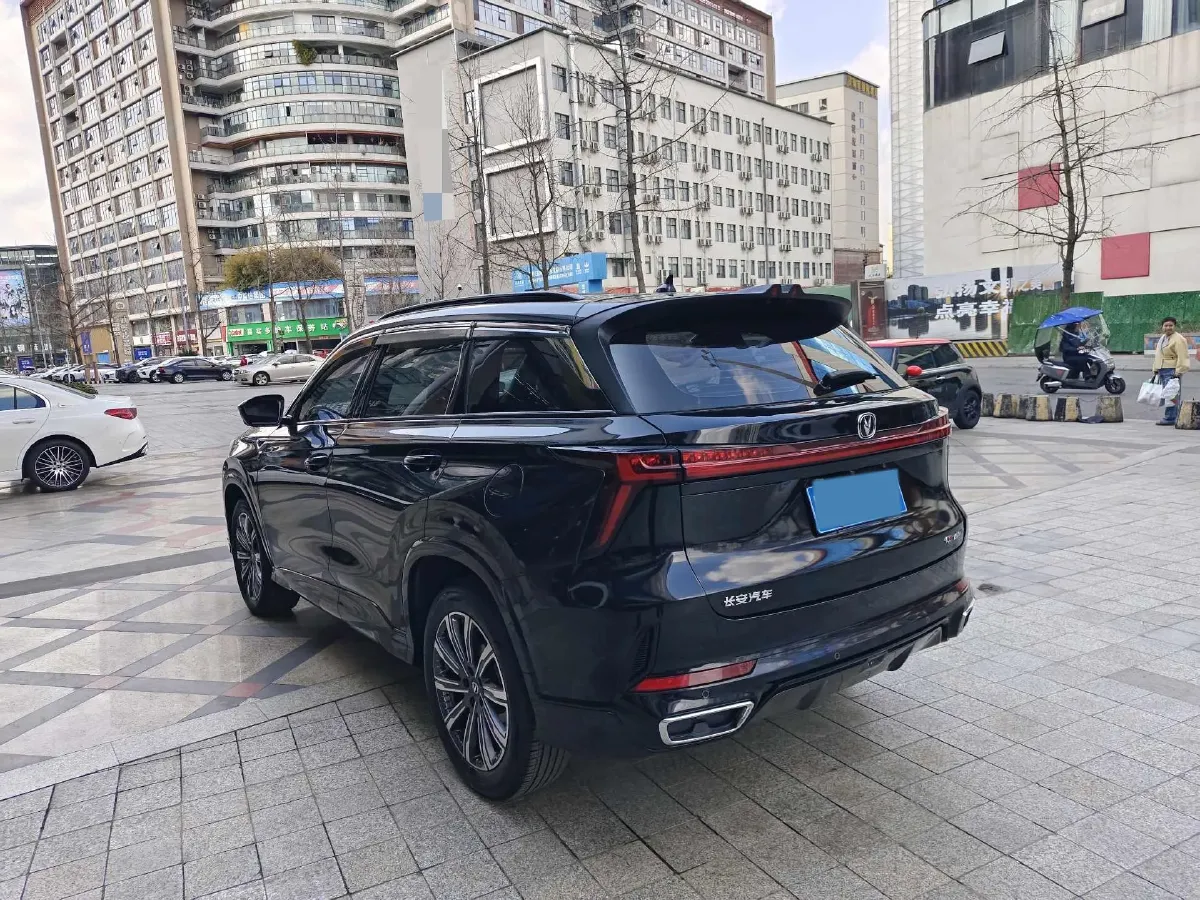2022 ChangAn CS75 Plus 1.5T 188HP L4 8AT,autocango,china used car exporter,china ev exporter,chinese used car exporter,chinese used ev exporter