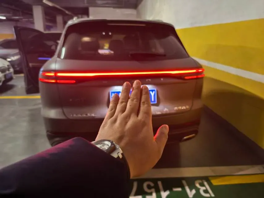 2024 Chery Tiggo 8 PRO 2.0T 254HP L4 7DCT,autocango,china used car exporter,china ev exporter,chinese used car exporter,chinese used ev exporter