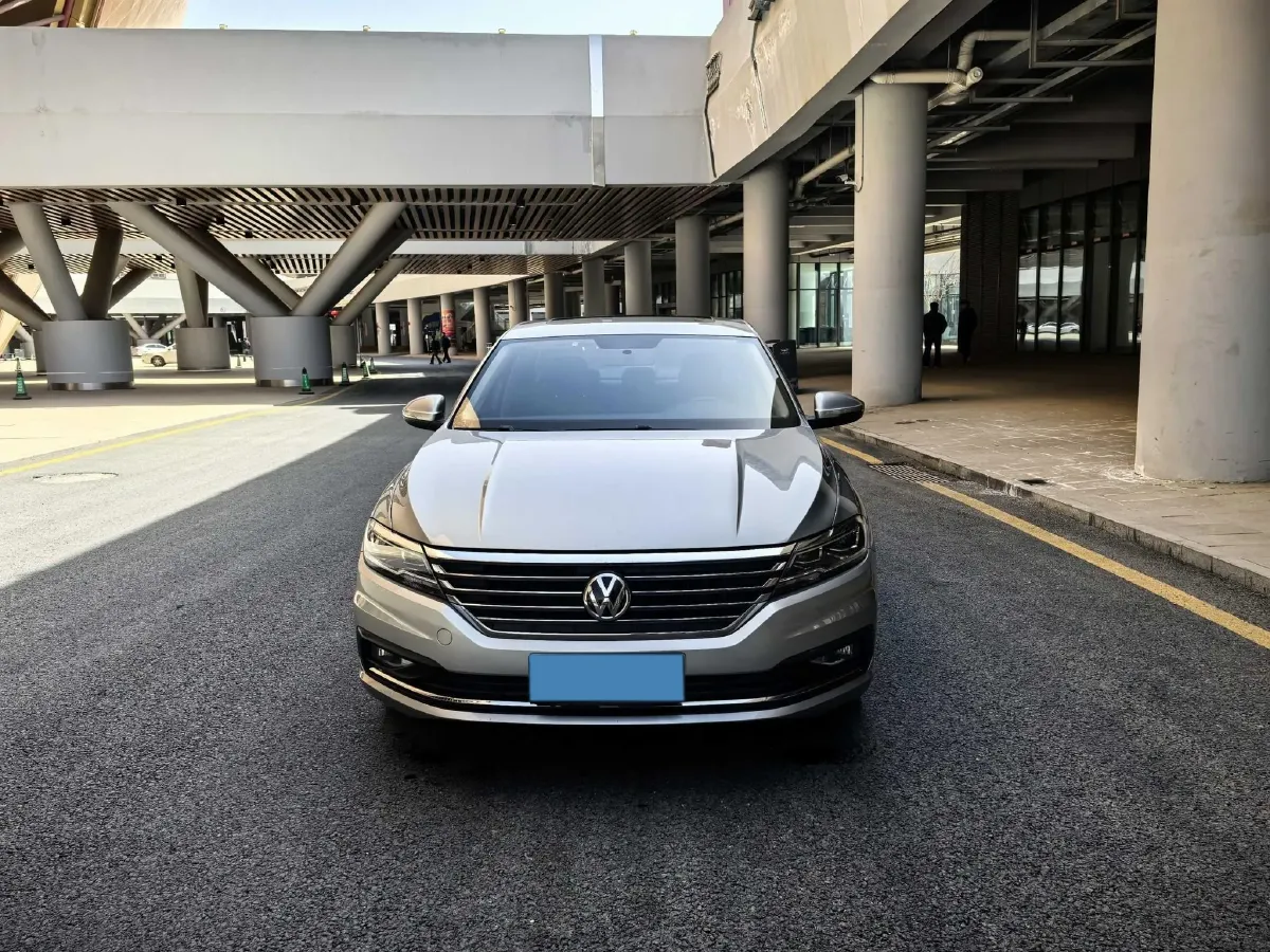 2018 Skoda Karoq 1.4T 150HP L4 7DCT,autocango,china used car exporter,china ev exporter,chinese used car exporter,chinese used ev exporter