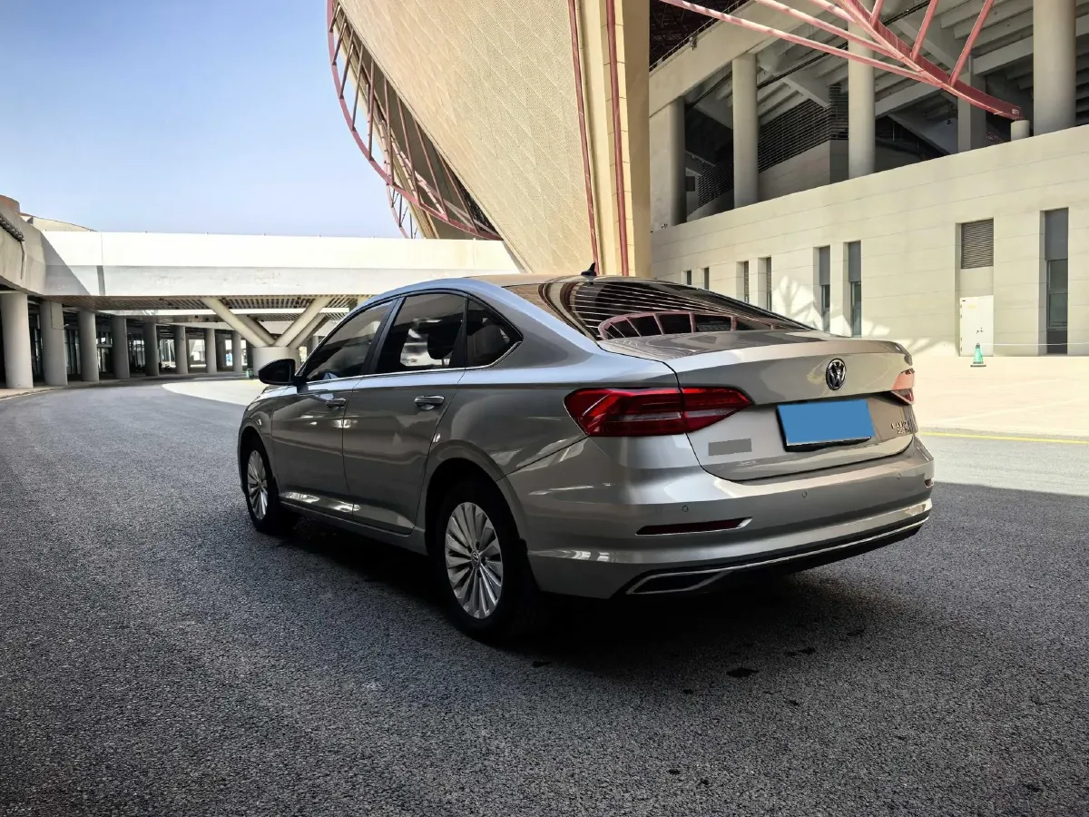 2018 Skoda Karoq 1.4T 150HP L4 7DCT,autocango,china used car exporter,china ev exporter,chinese used car exporter,chinese used ev exporter