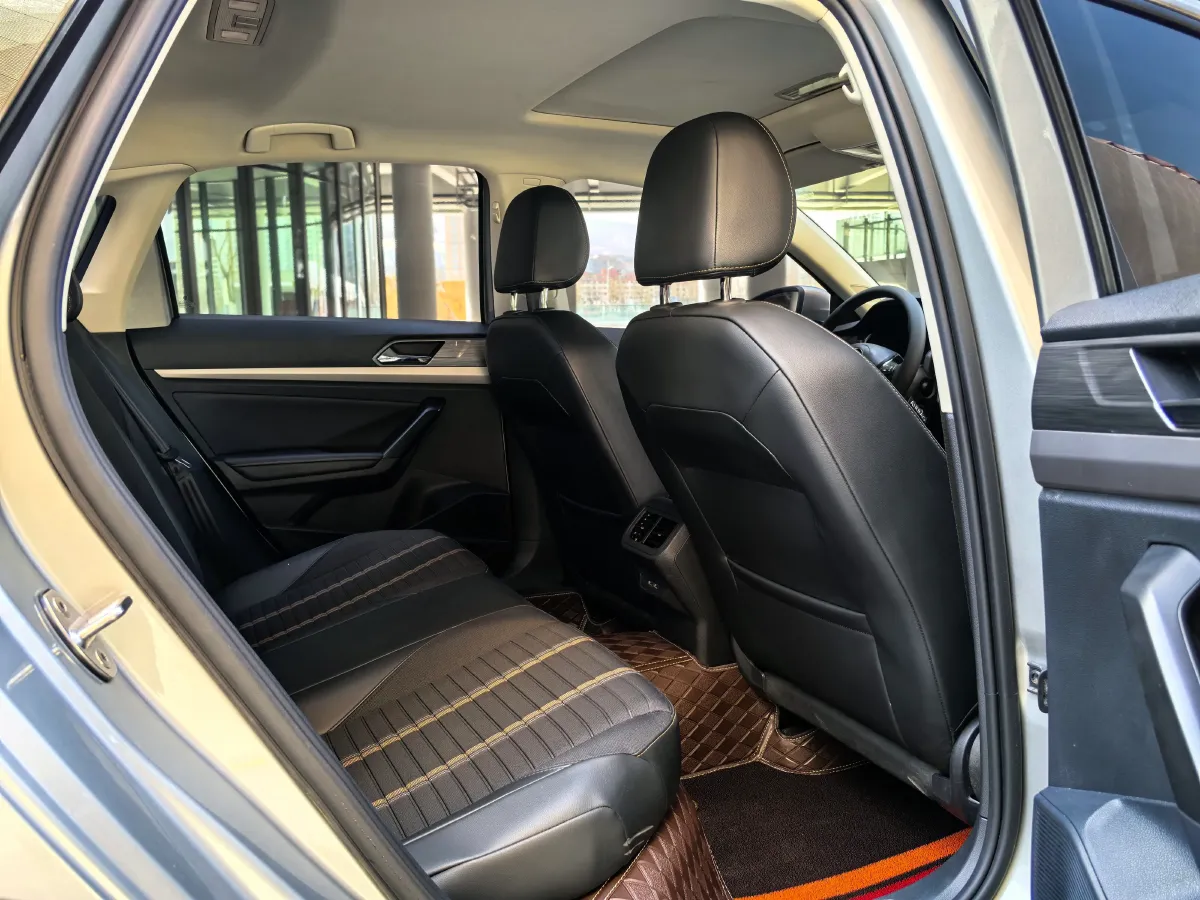 2018 Skoda Karoq 1.4T 150HP L4 7DCT,autocango,china used car exporter,china ev exporter,chinese used car exporter,chinese used ev exporter