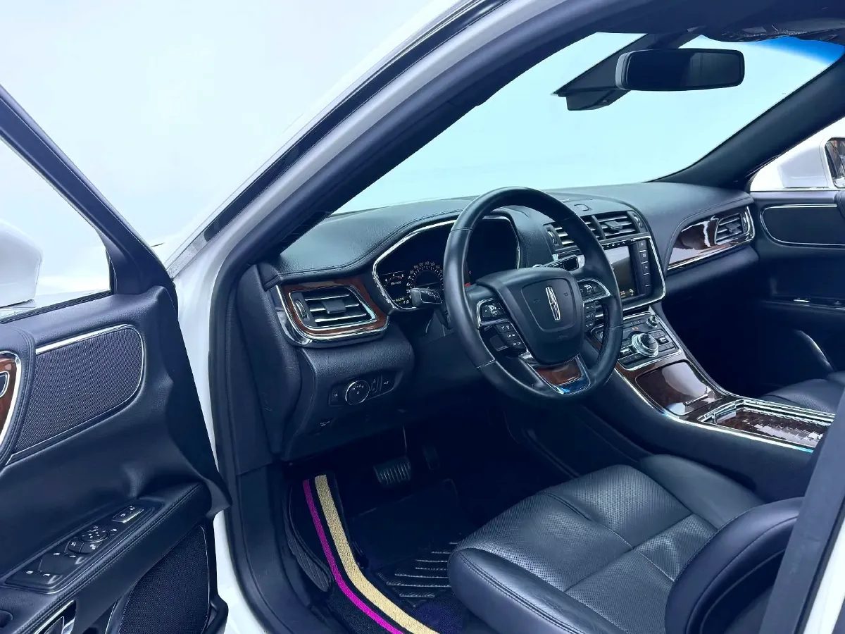 2018 Lincoln Continental 2.0T 261HP L4 6AT,autocango,china used car exporter,china ev exporter,chinese used car exporter,chinese used ev exporter