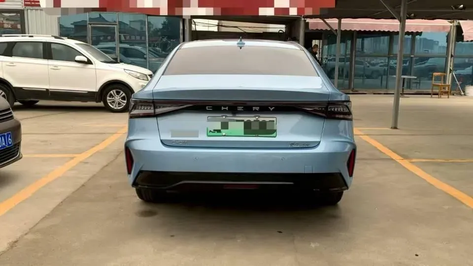 2024 Fulwin FulwinA8 1.5T 156HP L4 1DHT PHEV 18.3KWH,autocango,china used car exporter,china ev exporter,chinese used car exporter,chinese used ev exporter