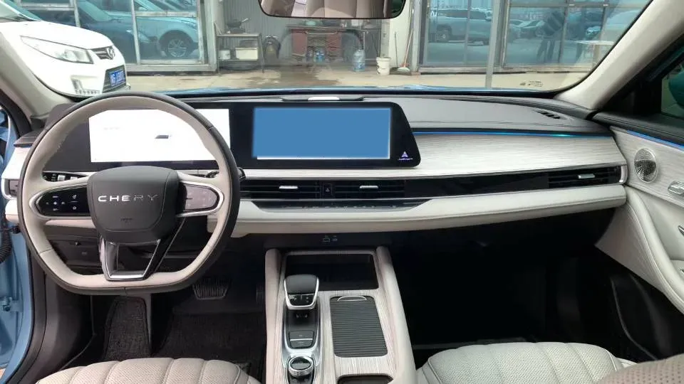 2024 Fulwin FulwinA8 1.5T 156HP L4 1DHT PHEV 18.3KWH,autocango,china used car exporter,china ev exporter,chinese used car exporter,chinese used ev exporter