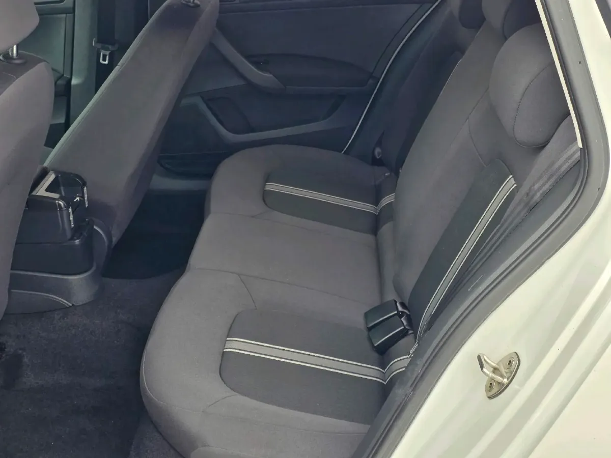 2020 Skoda Rapid Spaceback 1.5L 112HP L4 5MT,autocango,china used car exporter,china ev exporter,chinese used car exporter,chinese used ev exporter