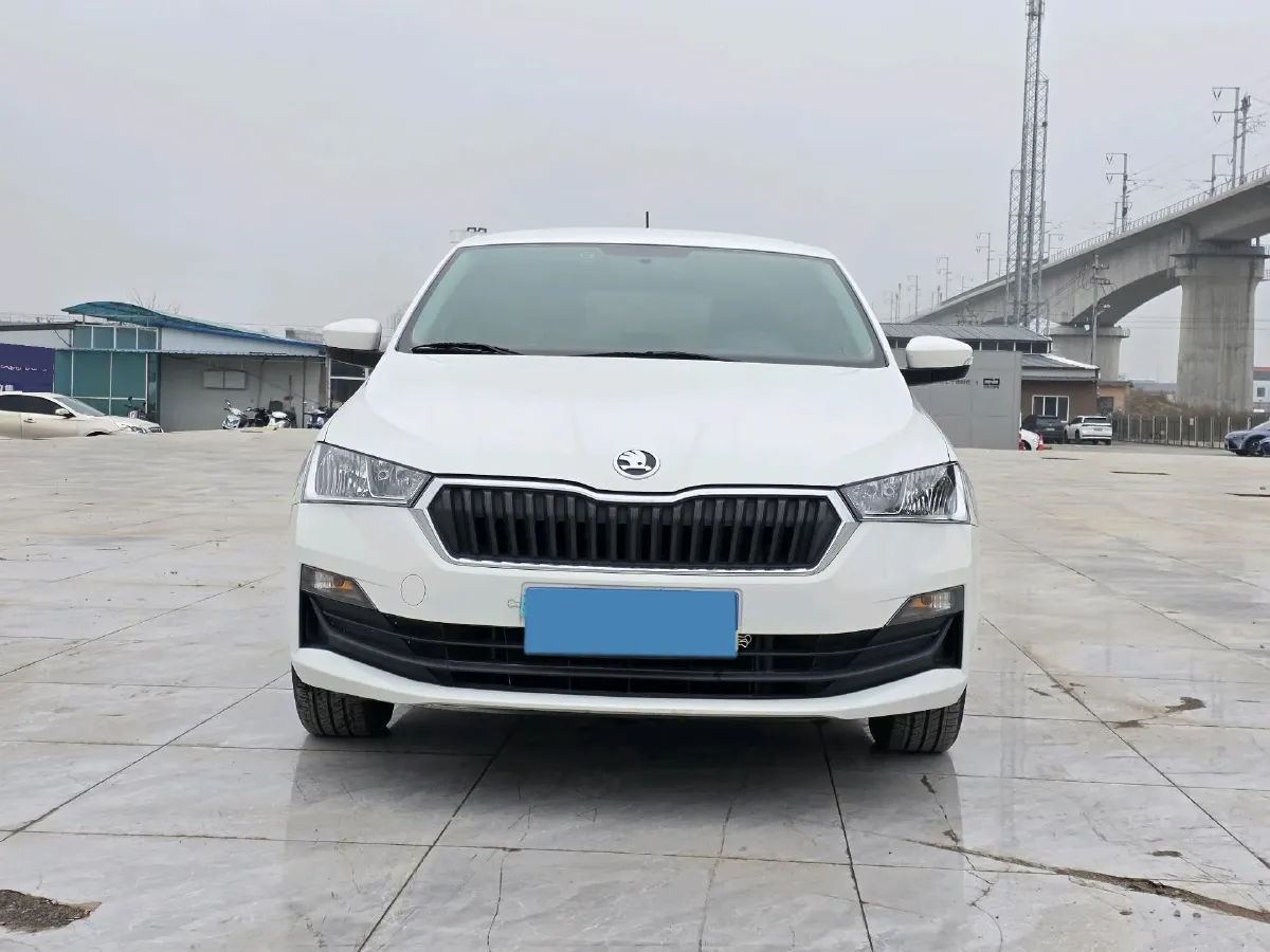 2020 Skoda Rapid Spaceback 1.5L 112HP L4 5MT,autocango,china used car exporter,china ev exporter,chinese used car exporter,chinese used ev exporter