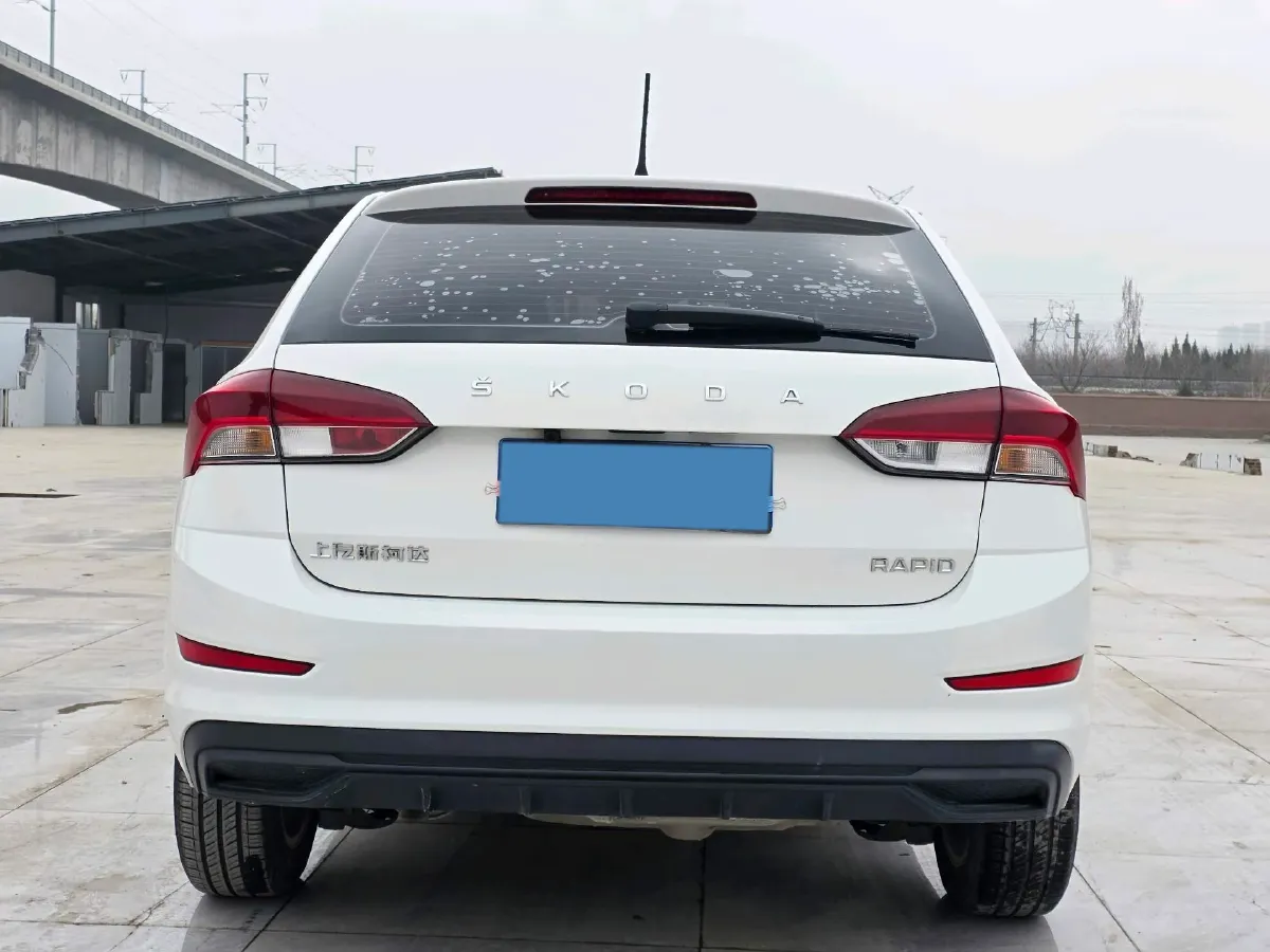2020 Skoda Rapid Spaceback 1.5L 112HP L4 5MT,autocango,china used car exporter,china ev exporter,chinese used car exporter,chinese used ev exporter