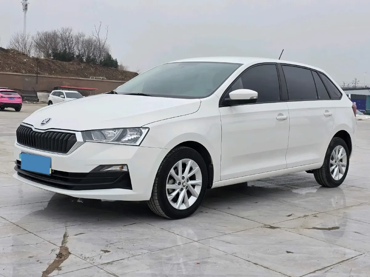 2020 Skoda Rapid Spaceback 1.5L 112HP L4 5MT,autocango,china used car exporter,china ev exporter,chinese used car exporter,chinese used ev exporter