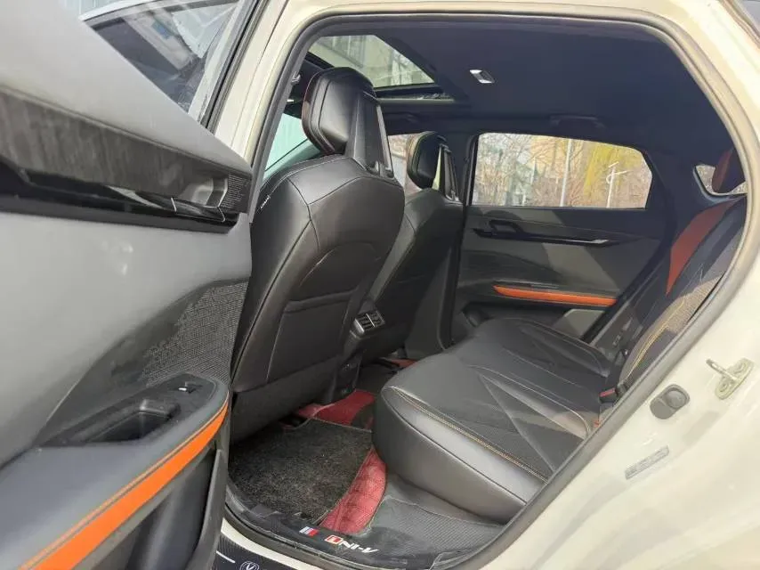 2023 ChangAn UNI-V iDD 1.5T 170HP L4 6TCT PHEV 18.4KWH,autocango,china used car exporter,china ev exporter,chinese used car exporter,chinese used ev exporter