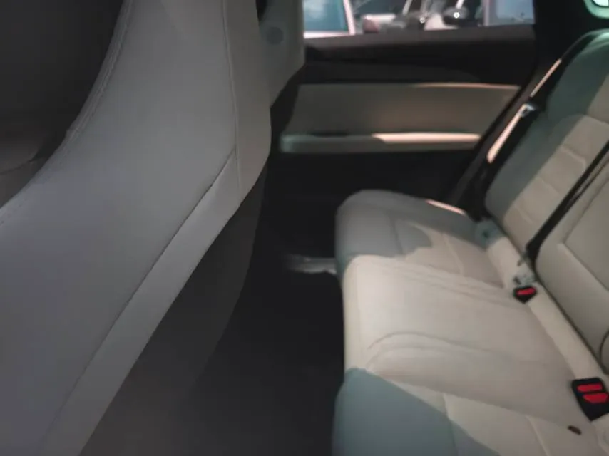 2023 Honda CR-V 2.0L 150HP L4 E-CVT PHEV 17.7KWH,autocango,china used car exporter,china ev exporter,chinese used car exporter,chinese used ev exporter