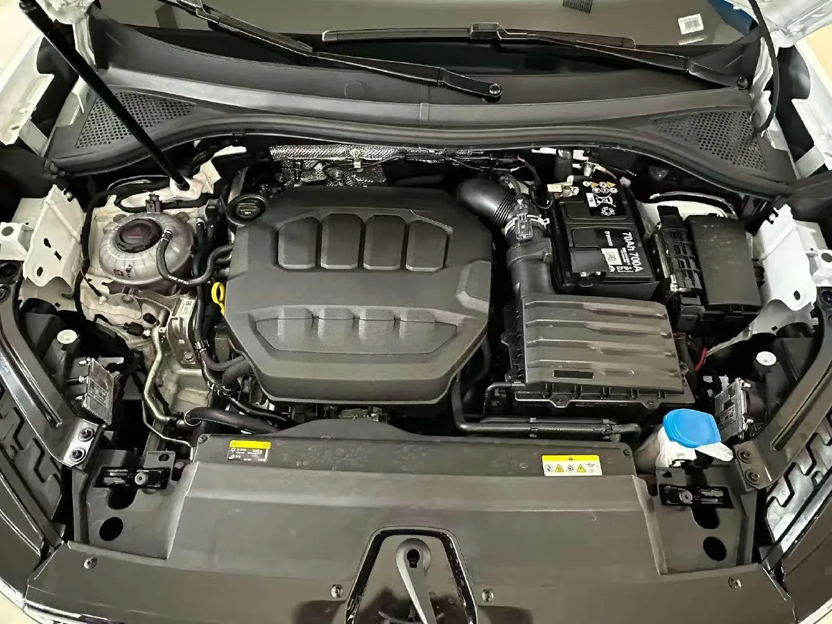 2025 Volkswagen Tayron 2.0T 186HP L4 7DCT,autocango,china used car exporter,china ev exporter,chinese used car exporter,chinese used ev exporter