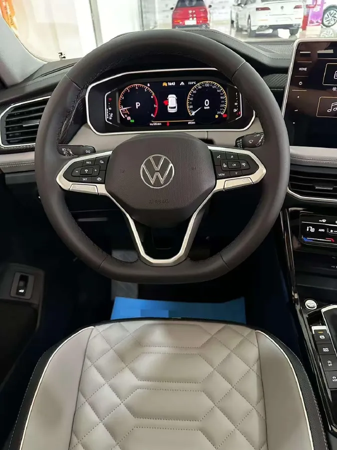 2025 Volkswagen Tayron 2.0T 186HP L4 7DCT,autocango,china used car exporter,china ev exporter,chinese used car exporter,chinese used ev exporter