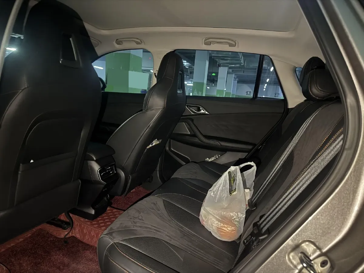 2024 Roewe D5X DMH 1.5T 150HP L4 2DHT PHEV 21.4KWH,autocango,china used car exporter,china ev exporter,chinese used car exporter,chinese used ev exporter