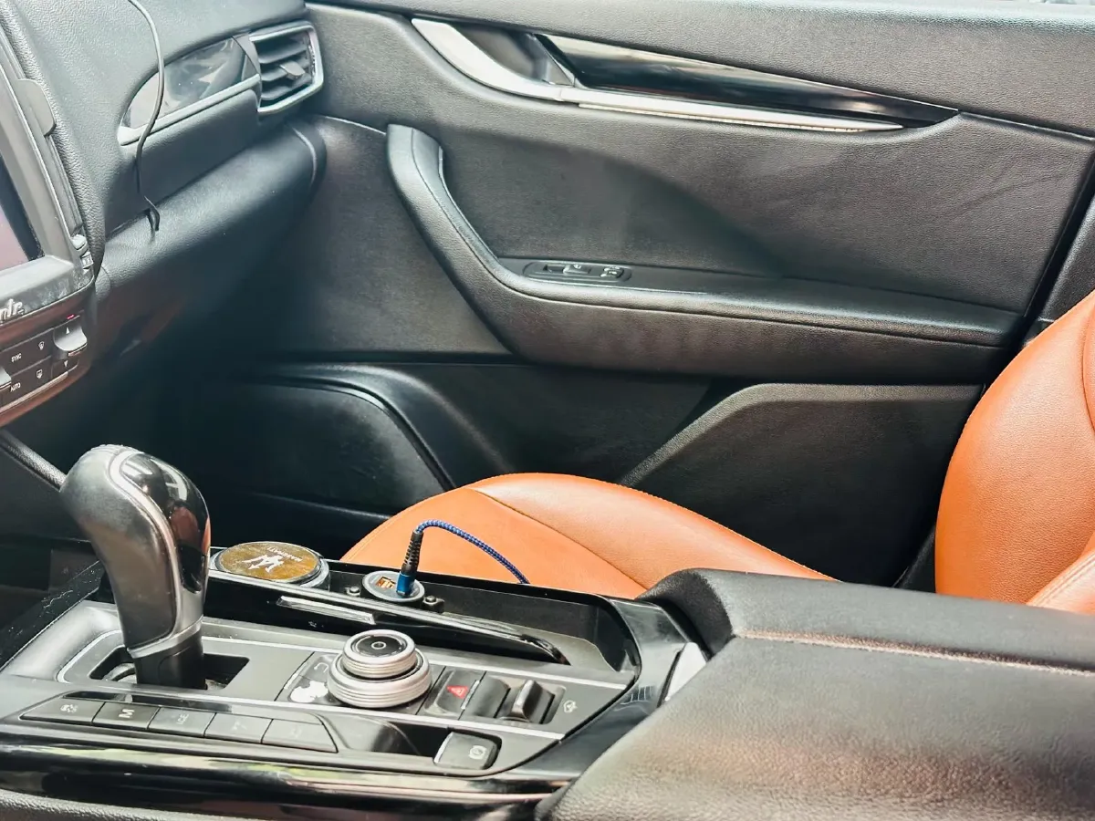 2018 Jaguar XJ 3.0T 340HP V6 8AT,autocango,china used car exporter,china ev exporter,chinese used car exporter,chinese used ev exporter