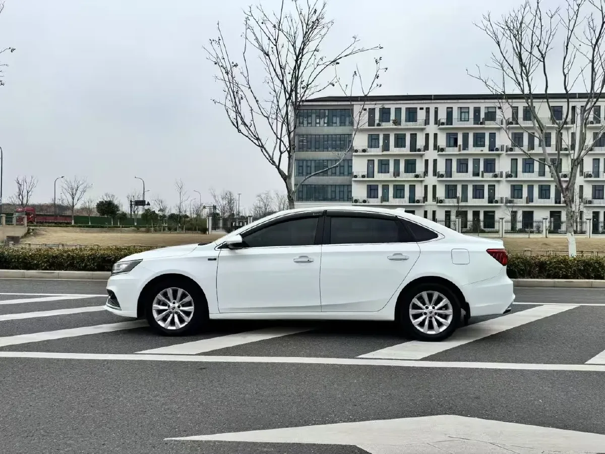 2017 Roewe i6 1.0T 125HP L3 2AT PHEV,autocango,china used car exporter,china ev exporter,chinese used car exporter,chinese used ev exporter