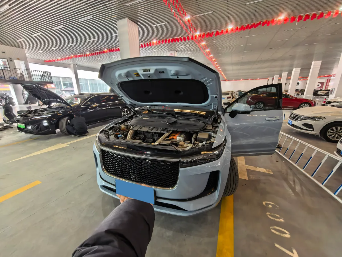 2020 Li ONE Range Extended 131HP REEV 40.5KWH,autocango,china used car exporter,china ev exporter,chinese used car exporter,chinese used ev exporter