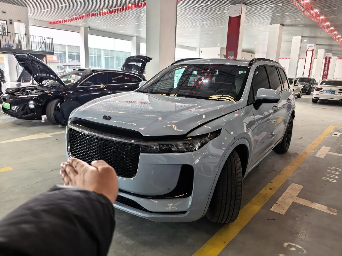 2020 Li ONE Range Extended 131HP REEV 40.5KWH,autocango,china used car exporter,china ev exporter,chinese used car exporter,chinese used ev exporter