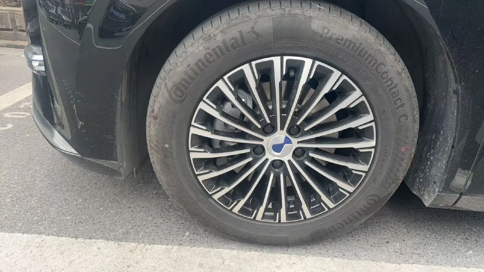 2024 Denza D9 1.5T 139HP L4 E-CVT PHEV 40KWH,autocango,china used car exporter,china ev exporter,chinese used car exporter,chinese used ev exporter