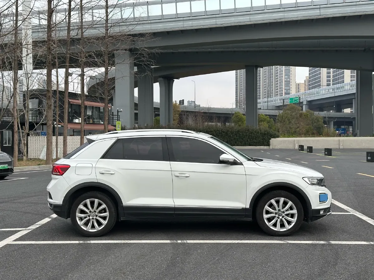 2019 Volkswagen T-Roc 1.4T 131HP L4 7DCT,autocango,china used car exporter,china ev exporter,chinese used car exporter,chinese used ev exporter