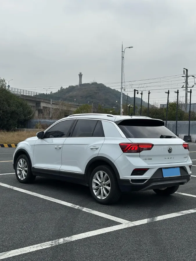 2019 Volkswagen T-Roc 1.4T 131HP L4 7DCT,autocango,china used car exporter,china ev exporter,chinese used car exporter,chinese used ev exporter