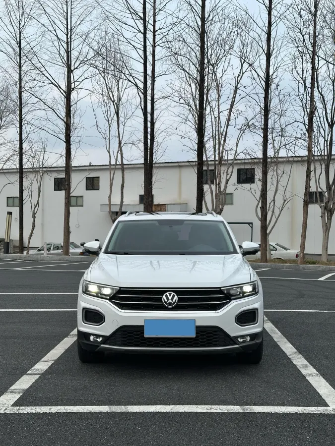 2019 Volkswagen T-Roc 1.4T 131HP L4 7DCT,autocango,china used car exporter,china ev exporter,chinese used car exporter,chinese used ev exporter
