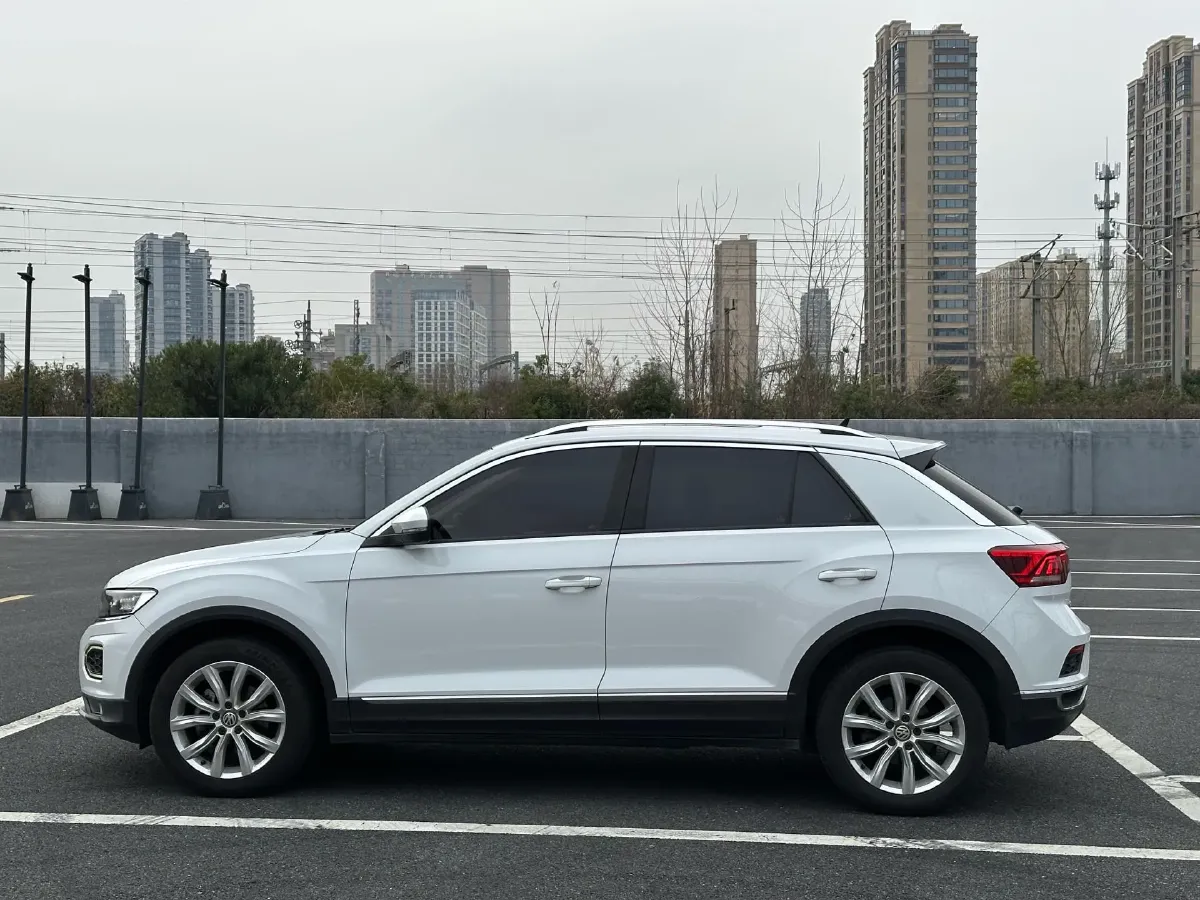 2019 Volkswagen T-Roc 1.4T 131HP L4 7DCT,autocango,china used car exporter,china ev exporter,chinese used car exporter,chinese used ev exporter