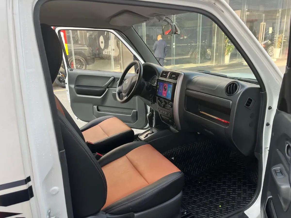 2015 Suzuki Jimny 1.3L 85HP L4 4AT,autocango,china used car exporter,china ev exporter,chinese used car exporter,chinese used ev exporter