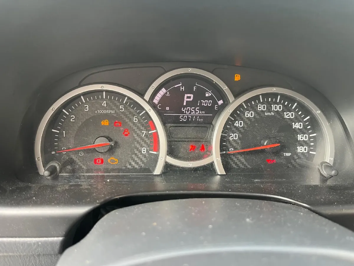 2015 Suzuki Jimny 1.3L 85HP L4 4AT,autocango,china used car exporter,china ev exporter,chinese used car exporter,chinese used ev exporter