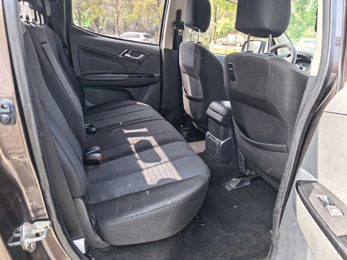 2019 Isuzu LingTuo 2.5T 129HP L4 6MT,autocango,china used car exporter,china ev exporter,chinese used car exporter,chinese used ev exporter