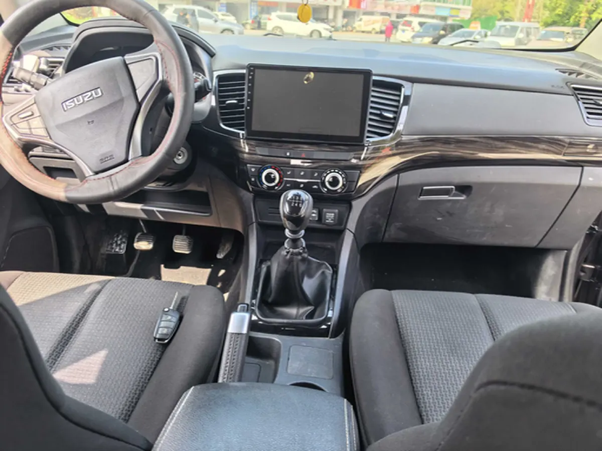 2019 Isuzu LingTuo 2.5T 129HP L4 6MT,autocango,china used car exporter,china ev exporter,chinese used car exporter,chinese used ev exporter
