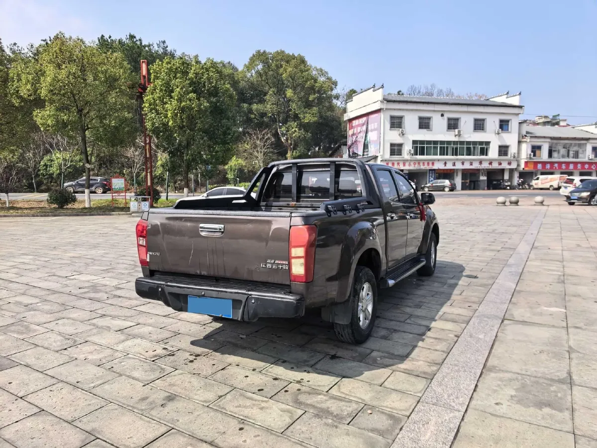 2019 Isuzu LingTuo 2.5T 129HP L4 6MT,autocango,china used car exporter,china ev exporter,chinese used car exporter,chinese used ev exporter